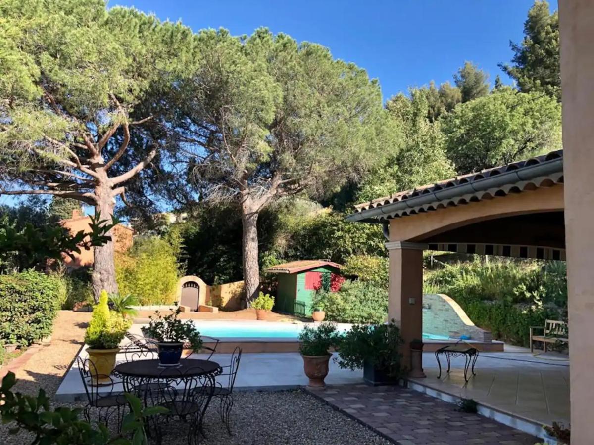 Agreable Chambre D'Hotes Avec Piscine Bed & Breakfast Le Beausset Exterior photo
